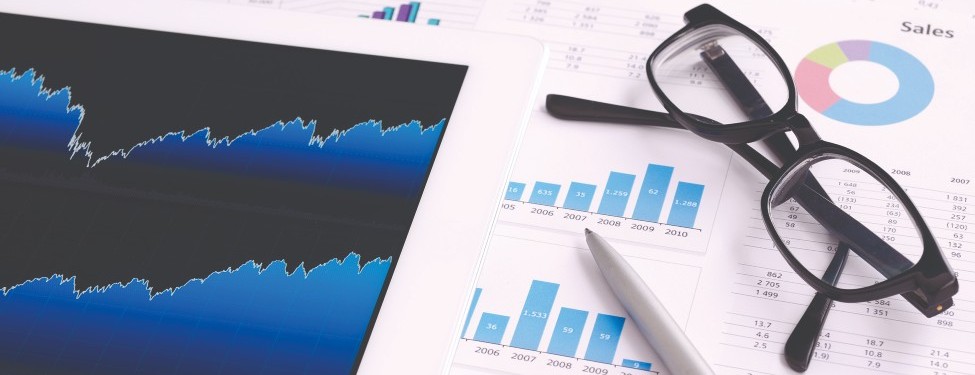 Economics datasheet graph pen and glasses